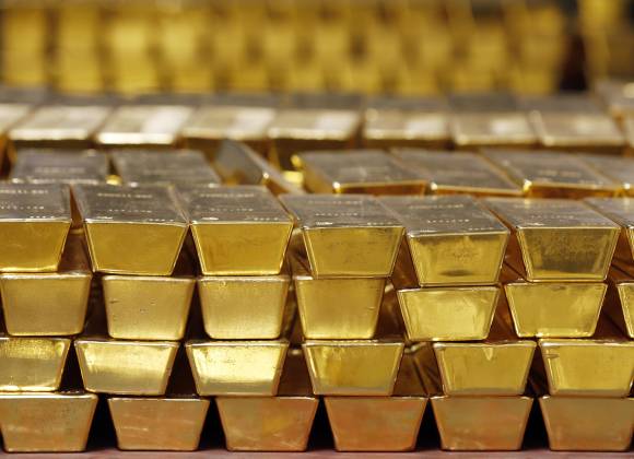Precio del oro sigue batiendo récords debido a la incertidumbre global económica