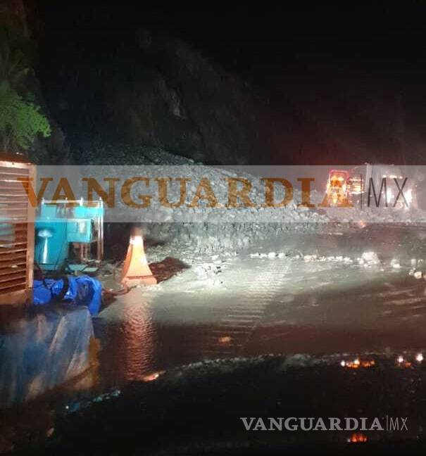 Reportan complicaciones viales por deslave en el tramo Los Chorros de la carretera 57