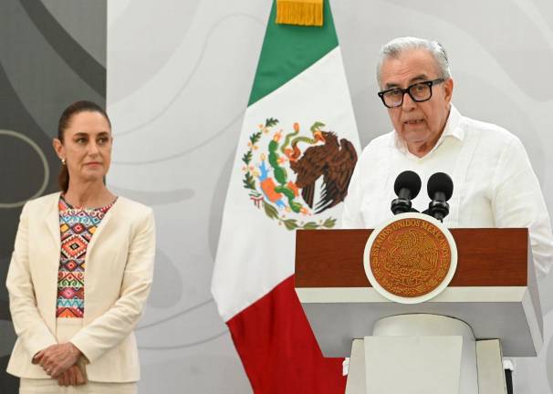 En diversos documentos de inteligencia se detallan las actividades del exgobernador en la década de los 80 como diputado del Partido Socialista Unificado de México. FOTO: Cuartoscuro