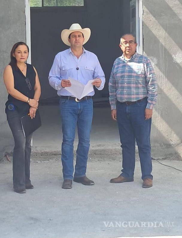 $!El alcalde Javier Díaz González anunció la incorporación de nueve cuadrillas externas para reforzar el bacheo en Saltillo.