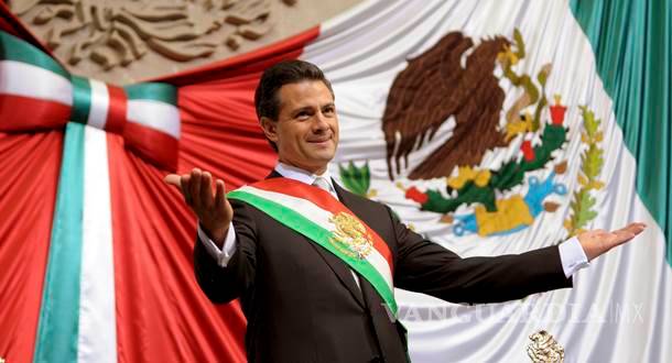 Gobernadores y alcaldes no podrán usar banda presidencial durante el grito