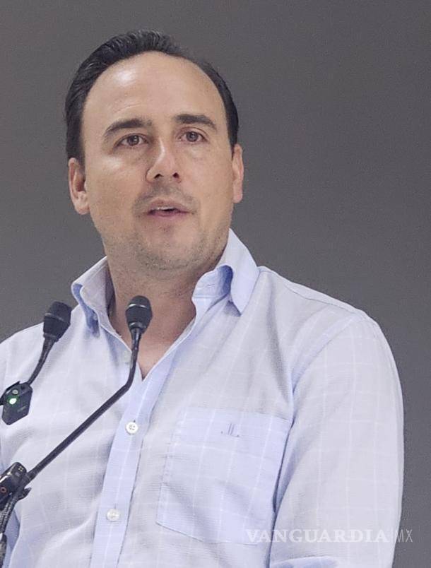 $!El gobernador Manolo Jiménez habló sobre la elección del nuevo Papa.