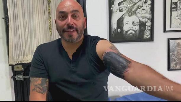 $!Criss Angel, ex de Belinda, también tiene un tatuaje en su honor; Lupillo, por otro lado, decidió deshacerse de él con un cuestionable diseño.