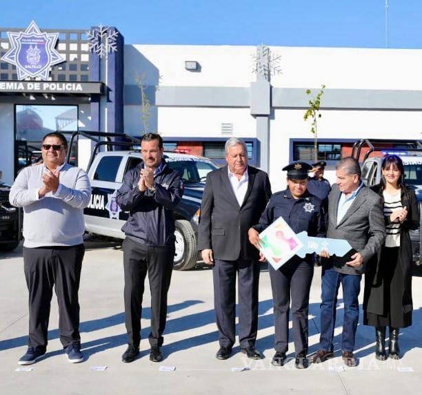 $!Federico Fernández Montañez, comisionado de Seguridad y Protección Ciudadana, destacó que esta es la primera generación de cadetes que reciben una formación integral que incluye los aspectos técnicos para desempeñar su función, pero también relacionados con el desarrollo humano.