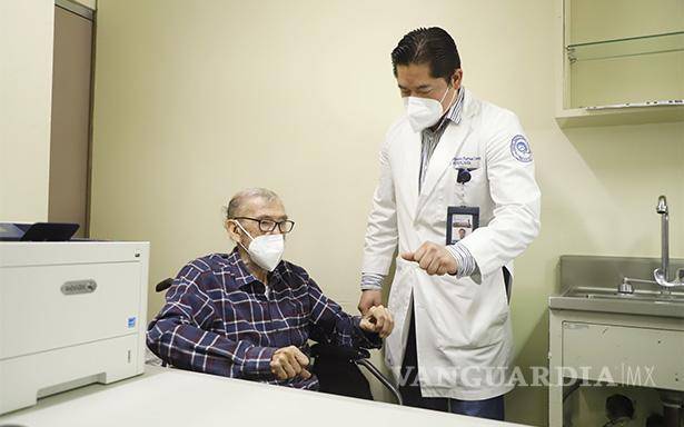 $!Especialistas en reumatología y ortopedia atienden a pacientes con diagnóstico de osteoporosis en unidades médicas.