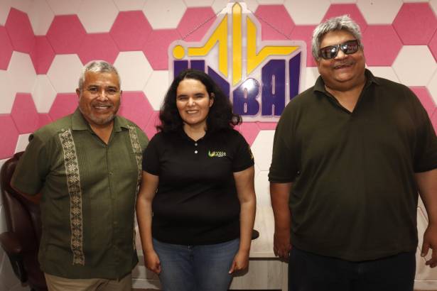 ‘Ha sido complicado el camino’: Alicia y Andrés, con discapacidad visual, dan vida a MABA Radio en Saltillo