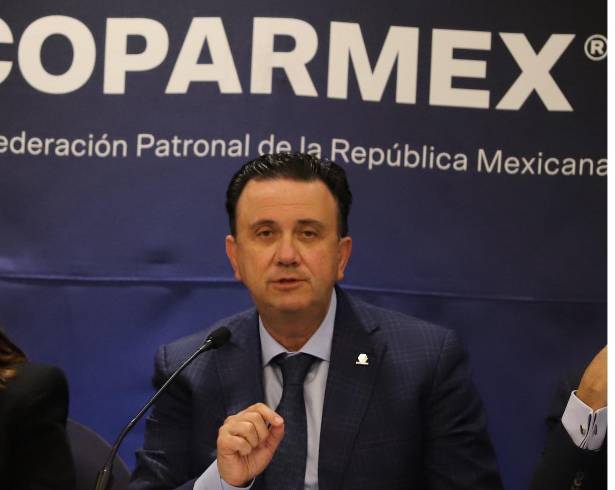 Sectores patronales y sindicales proponen una reforma para recuperar la deducibilidad al 100% de prestaciones como aguinaldos y vacaciones, revirtiendo el límite del 53% vigente desde 2014.