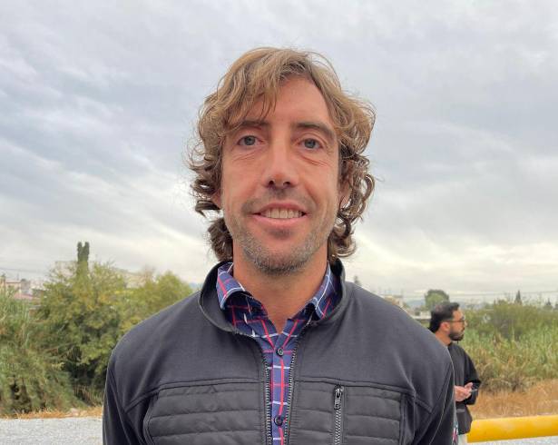 Vicente García detalló la importancia de proteger medidores y tuberías expuestas para reducir fugas y costos durante la temporada invernal.