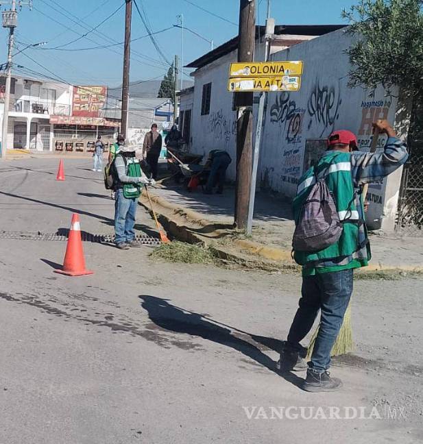 $!El programa de Empleo Temporal no solo mejora la imagen urbana, también representa un apoyo directo a la economía familiar.