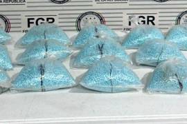 Autoridades aseguraron 20 bolsas con un peso aproximado de 19 kilos 800 gramos.