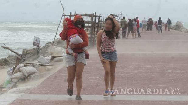 $!Mexicanos atiborran Acapulco, Mazatlán, Cancún… tercera ola de COVID no los asusta
