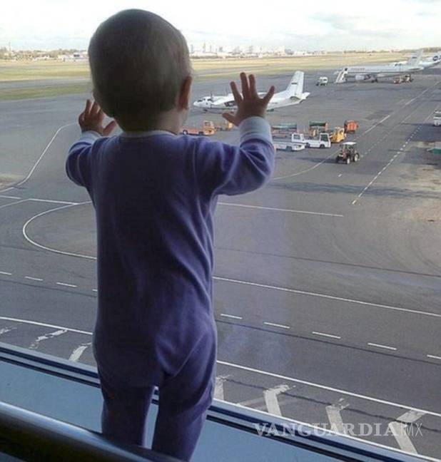 $!Conmueve foto de bebé que murió en avión ruso el fin de semana