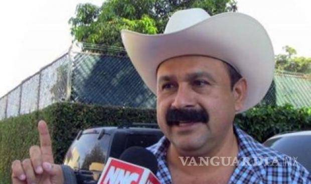 'Layín' pide que lo 'echen' si no cumple propuestas