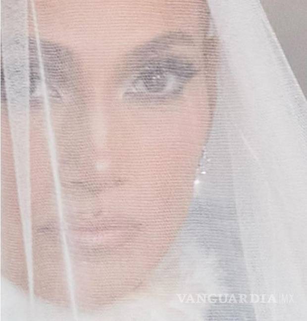 $!En la publicación, la cantante y actriz invita a visitar su sitio OnTheJLo.com.