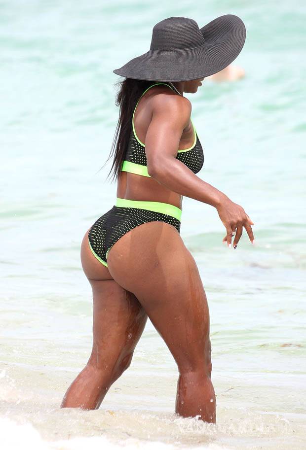 $!Serena Williams deslumbra a sus fans con una foto en bikini