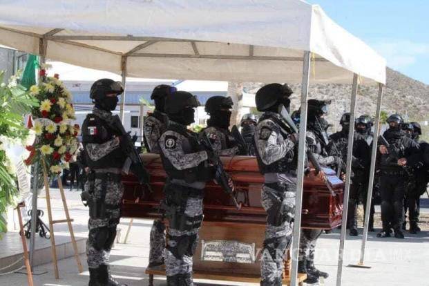 $!El atentado ocurrió cuando los policías patrullaban tras un reporte sobre personas armadas al interior de un rancho.