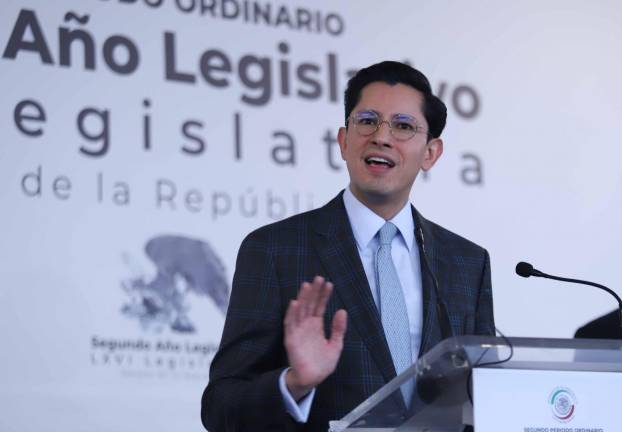 Luego de ser ratificado por el Senado de la República, el nuevo titular de la SRE, Roberto Velasco tuvo entre sus primeras actividades las llamadas a los países vecinos de Brasil, Guatemala y Uruguay.