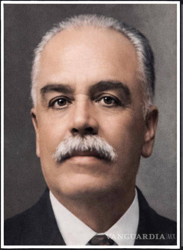 $!Gumersindo Castilla Martínez conservo el Diccionario del Hogar por muchos años.