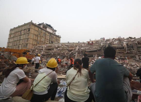 Superan las 1,700 las fallecidas por el devastador terremoto en Myanmar