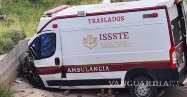 $!Seis muertos deja choque de ambulancia en Chihuahua