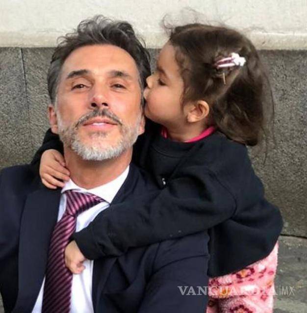 $!Sergio Mayer es un abuelo muy presente en la vida de su nieta Mila.