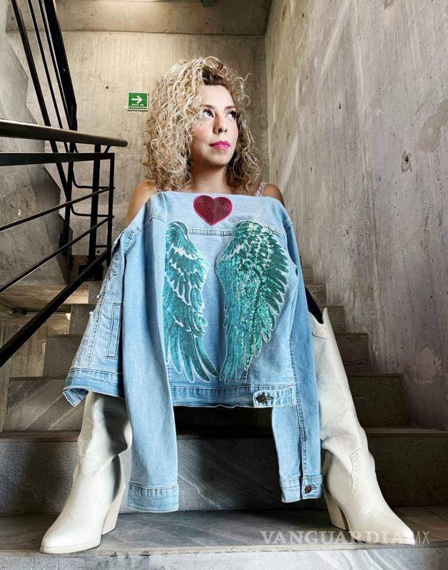 $!Diseñan saltillenses chamarras contra la violencia de género