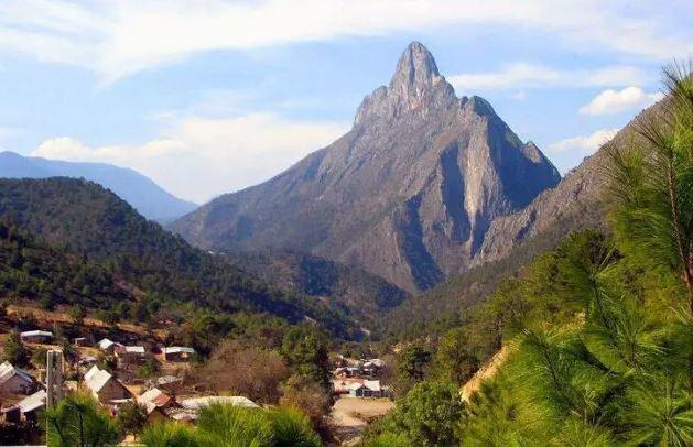 $!La Sierra de Arteaga es uno de los grandes atractivo del Sureste de Coahuila.