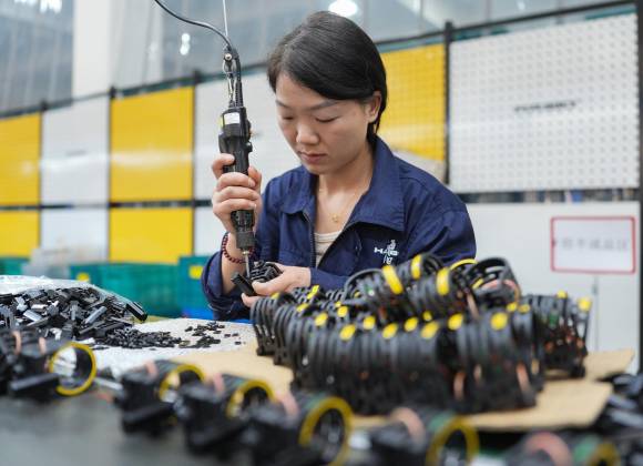 Confirma la Casa Blanca que los aranceles de Trump impuestos a China ascienden al 145 %