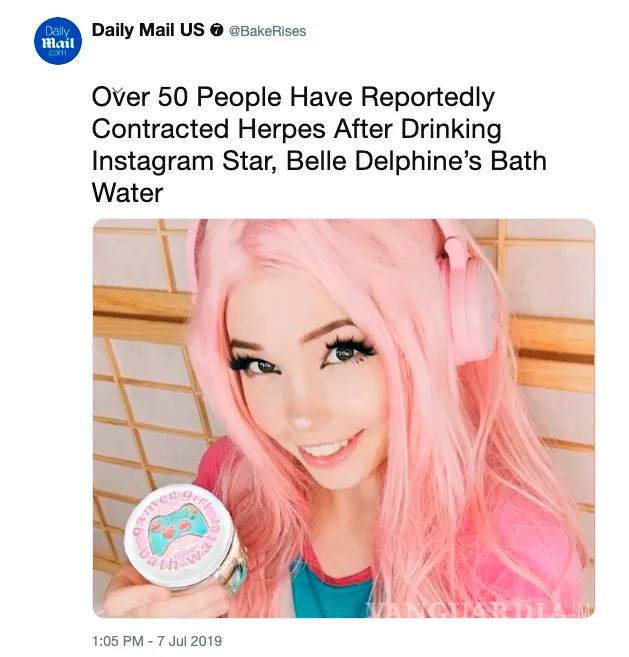 $!Sexy cosplayer vende agua con la que se bañó, ¡y se agotó!