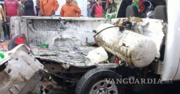 $!Tanque de gas explota durante peregrinación y mueren dos niños, en Veracruz