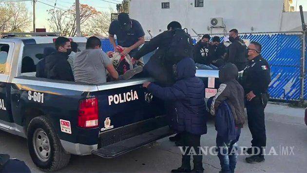 $!Rescatan a 53 migrantes abandonados en una casa en Ciudad Juárez
