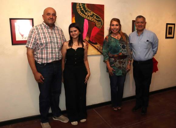Joven de 14 años inaugura exposición de arte en el Museo de la Cultura Taurina