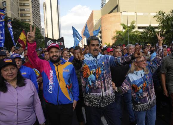 Autoridad electoral de Venezuela da victoria a oficialismo de Maduro en 23 de 24 regiones y Asamblea