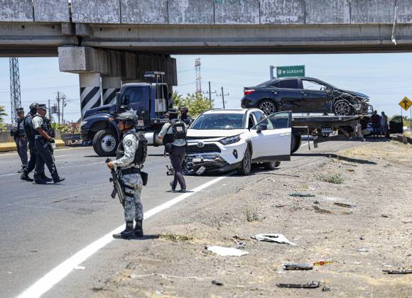 Detienen a presuntos integrantes del Cártel en Sinaloa; tres de ellos eran menores de edad