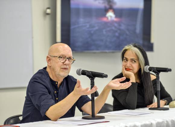 Charlan sobre el fuego y la poesía en torno al filme ‘Burn’ en la FILC