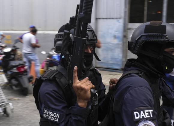 Insta Human Rights Watch a gobiernos a exigir cuentas a Maduro por represión en Venezuela