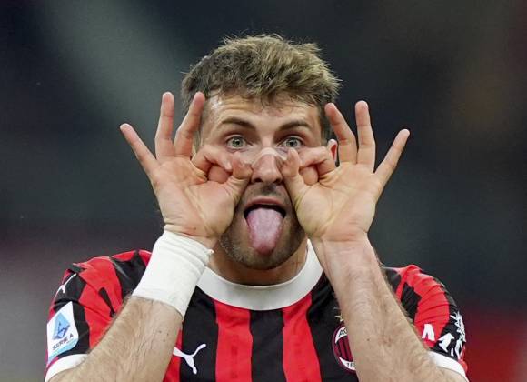 Santi Giménez marca doblete y Milan suma tres valiosos puntos en la Serie A ante el Bologna