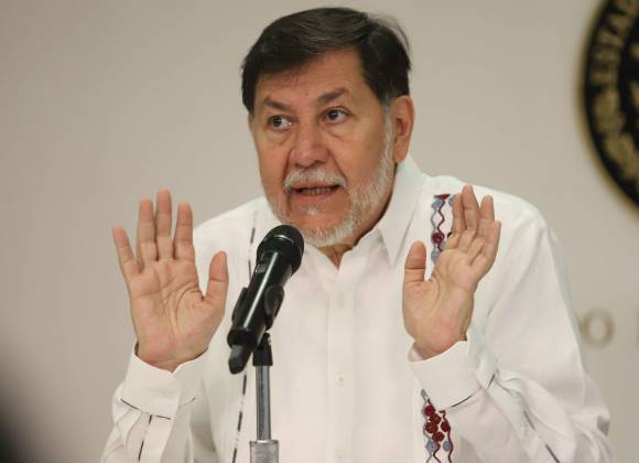 Tras abucheos a Fernández Noroña, Partido del Trabajo se disculpa por ‘penoso accidente’