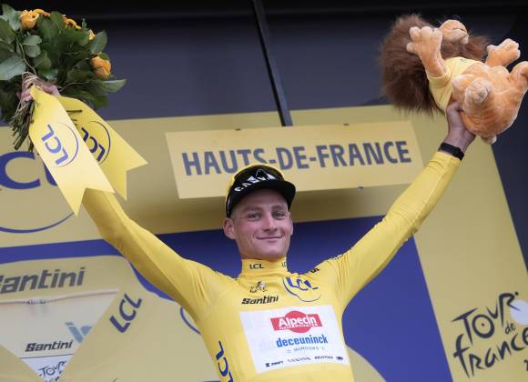 Van der Poel gana la segunda etapa del Tour de Francia 2025 y arrebata el liderato a Philipsen