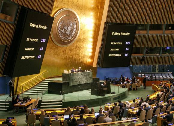 Tras cuatro intentos fallidos, la Asamblea General de la ONU aprueba llamar al “cese de hostilidades” en Gaza pese a EU