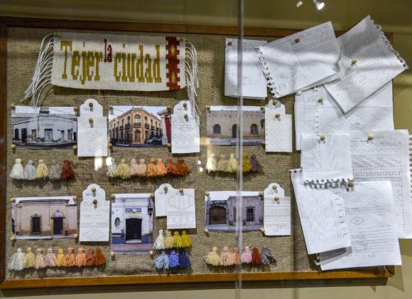 En ‘Tejer la ciudad’ la artista Victoria Victoria crea sarapes inspirada en el ladrillo de Saltillo