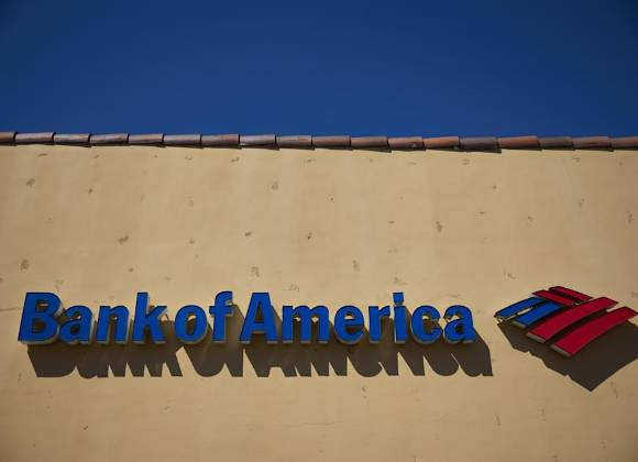 Ante miedo por posible recesión económica, gasto de consumidores con tarjetas de crédito aumentó en Estados Unidos