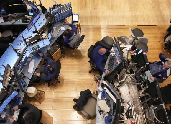 Guerra comercial: Vuelve a caer Wall Street tras anuncio de arancel del 145 % a China