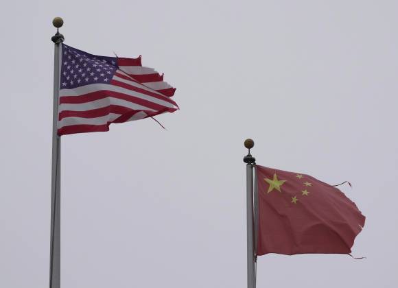 Evalúa Estados Unidos reducir de 145 a 50% aranceles a China