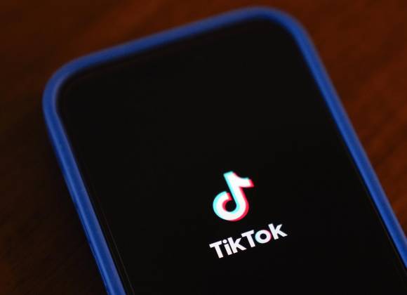 Da Donald Trump otros 75 días a TikTok para desvincularse de ByteDance