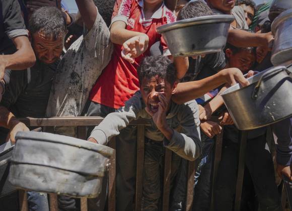 Mueren 9 de 10 hijos de una doctora palestina en ataques de Israel en Gaza