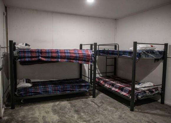 Mantendrán centros de atención a migrantes mexicanos ante amenazas de deportación