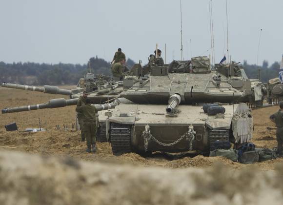 Ataques dejan 93 muertos e hieren a cientos en Gaza mientras Trump visita Oriente Medio