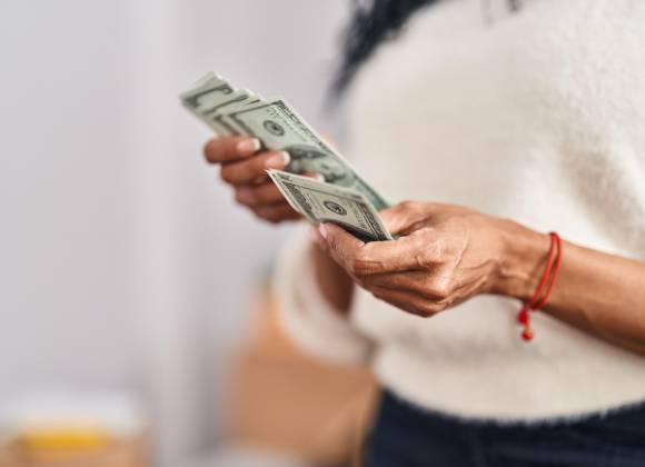 Gravar remesas a migrantes: injusto, peligroso e irracional