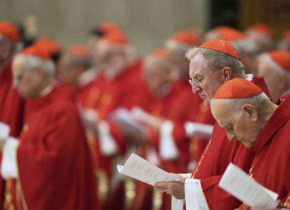 Afrontan los cardenales el problema de las finanzas, uno de los retos para el nuevo papa